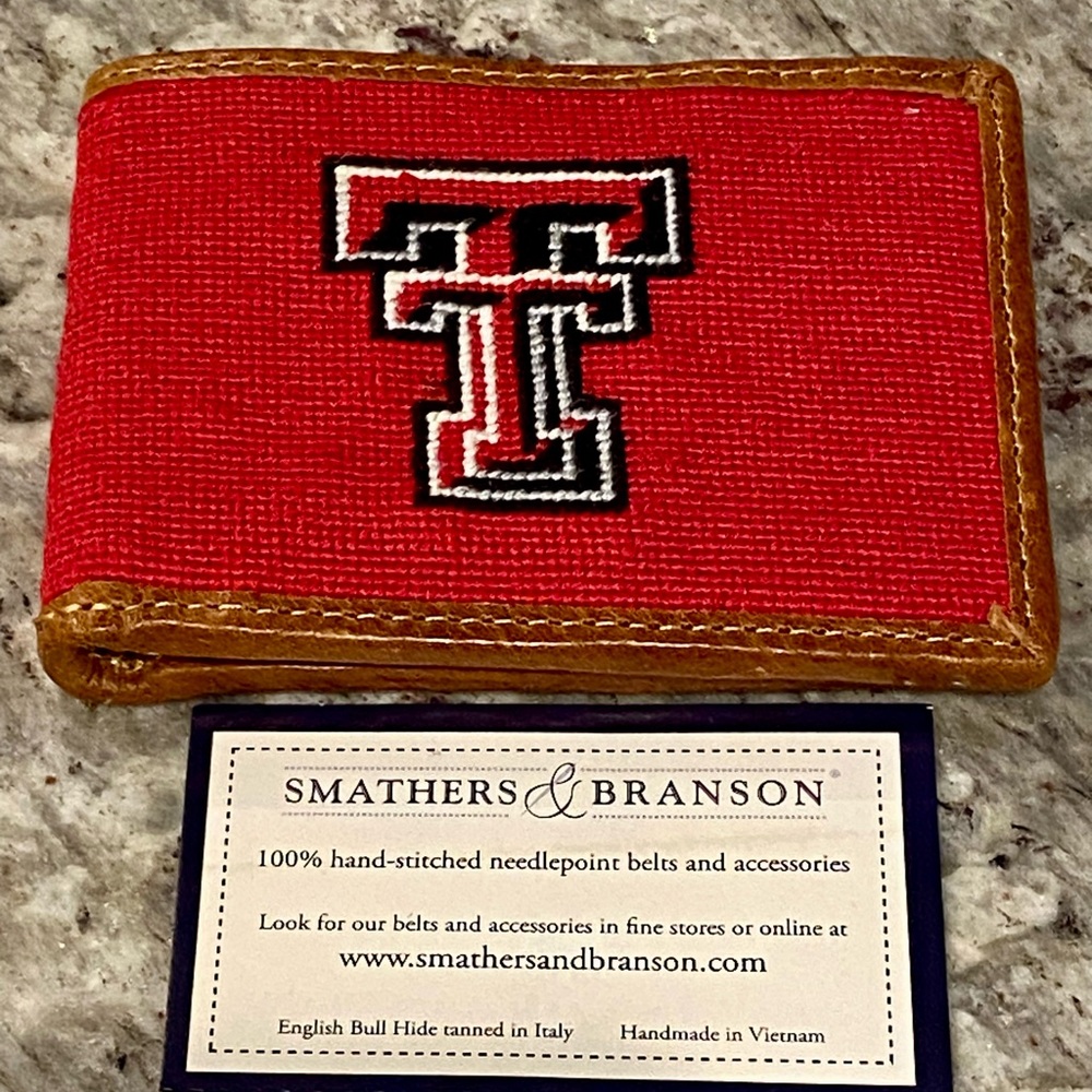 Texas Tech NEW Smathers & Branson Red Needlepoint Wallet